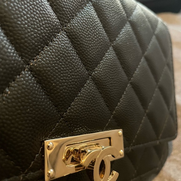 CHANEL
Caviar Quilted Golden Class Wallet On Chain WOC Black - Picture 7 of 16